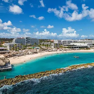 منتجع Mangrove Corendon Curacao Resort, Curio By Hilton ****